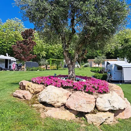 Agricamping Est Garda Zaffiro * Lazise